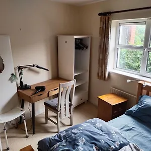 Alloggio in famiglia Crescent Homestay, Cork