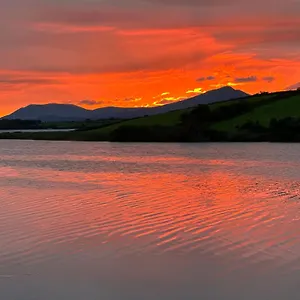 Lakeside Lookout Bantry Apartment